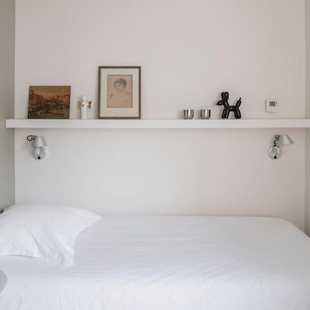 Les Suites De Catherine, La Si Calme น็องซี ภายนอก รูปภาพ